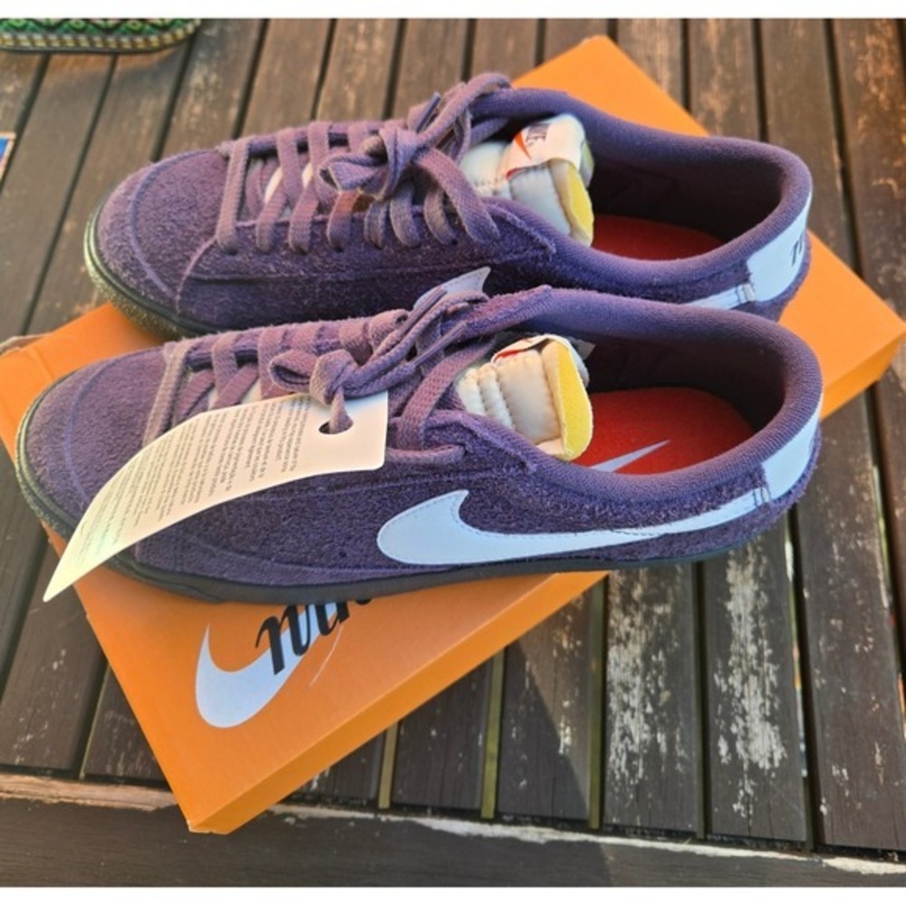 Nike Women's Blazer Low '77 Vintage "Dark Raisin", Size 10